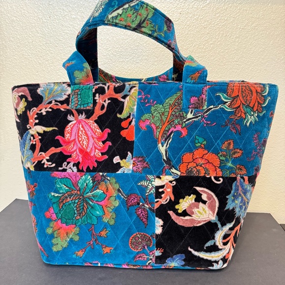 Lakhays quilted floral velvet weekender tote bag XL EUC - Picture 3 of 10